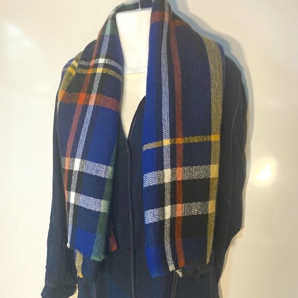 Gena Accessories Blue plaid large scarf / wrap soft Academia Fisherman - Picture 4 of 5